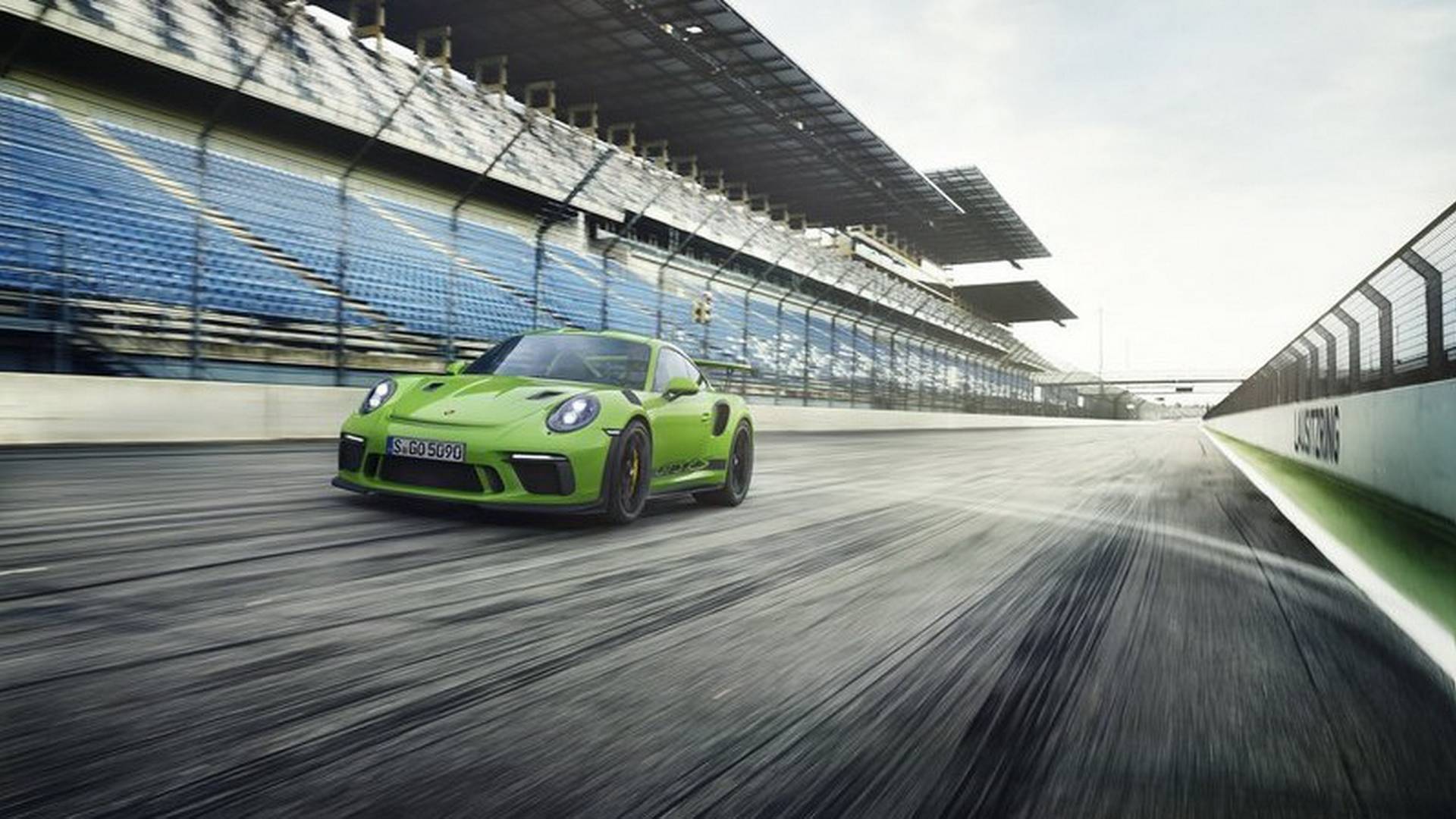 Updated Porsche 911 GT3 RS Revealed