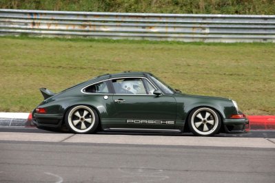 18m-porsche-911-dls-by-singer-is-probably-the-most-beautiful-thing-youll-see-all-day_4.jpg