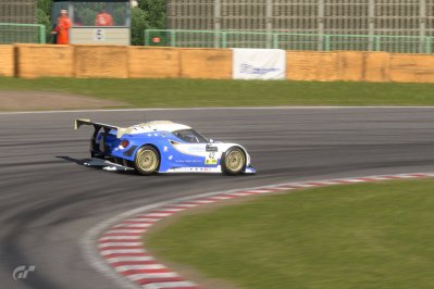 12 laps Tsukuba 4C Gr.3 losing it.jpg