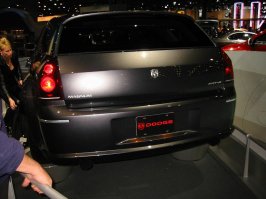 dodge_srt-8_rear.jpg