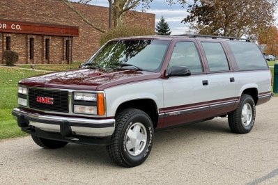 1993_gmc_suburban_1-21-00866.jpg