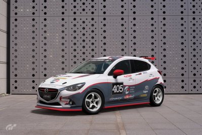 TCC Mazda2 cup 2.jpg