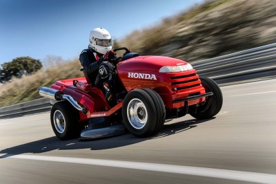 Honda-HF2620-Mean-Mower-lawnmower-land-speed-record-12.jpg