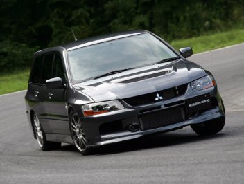 mitsubishi_lancer_evolution_ix_wagon_mr_4_005f0036028601e9.jpg