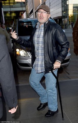 30A8190400000578-3421086-He_was_most_recently_pictured_arriving_at_the_BBC_Breakfast_stud-m-50...jpg