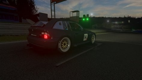 Screenshot_paddock_z3_gtr_rmi_gtr2_spa2003_14-8-124-19-15-31.jpg