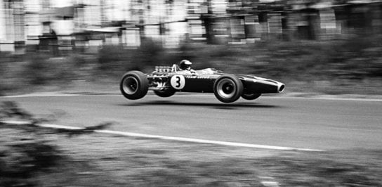 jim-clark-curbs-historischer-motorsport-magazin.jpg