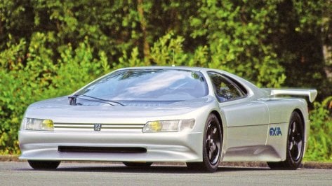 peugeot_oxia_concept_front_34.jpg