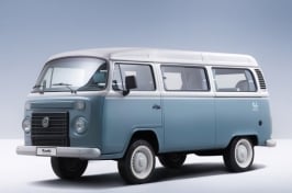 2013-Volkswagen-Kombi-Last-Edition-000.jpg