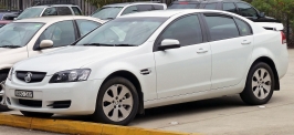 1280px-2006_Holden_VE_Commodore_V_sedan_03.jpg