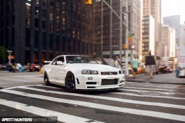 SKYLINE GT-R V-spec II Nur (R34) '02.jpg