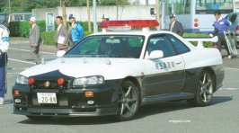 skyline_gt-r01police.jpg