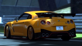 Nissan Nismo GT-R  (1).jpg