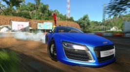 R8 dérape.jpg