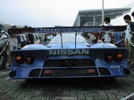 Nissan R390 GT1´98-13.jpg