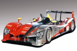 2010_Audi_R15_TDI_Official_1.jpg