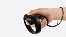 1434066226-oculus-touch-3.jpg