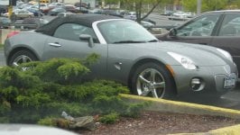 Pontiac Solstice.JPG