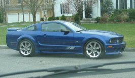 Ford Mustang Saleen S281 2006.JPG