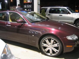 Maserati Quattroporte 2006.JPG