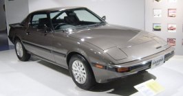 Mazda-rx7-1st-generation01.jpg