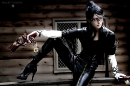 bayonetta_cosplay_by_yuegene-d36s15i-e1382543511552.jpg