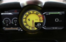 ferrari-laferrari-instrument-cluster.jpg