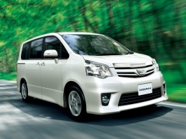 autowp.ru_toyota_noah_3.jpg