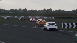 Screenshot_renault_clio_cup_castle_combe_29-4-120-20-55-38.jpg