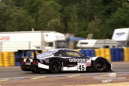 lemans-24-hours-of-le-mans-1997-45-newcastle-united-lister-storm-gtl-geoff-lees-tiff-neede+(1).jpg