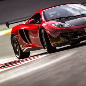 Mclaren_mp412c_2.jpg