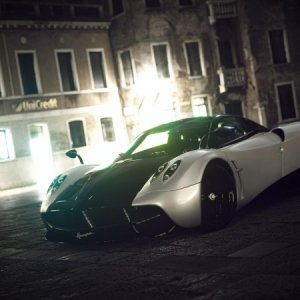 Huayra '13 (Solo shot).jpg