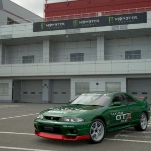 Nissan Skyline R33 - Fuji Parking.jpg