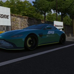 Screenshot_aston_vantage2018_ddm_gt6_r246_11-1-122-16-2-17.jpg