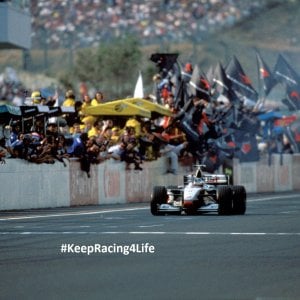 Mika Hakkinen Wins The 1998 Japanese GP