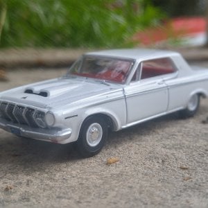 Auto World 1/64: Dodge Polara