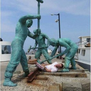 Keep attacking the statues, see what happens