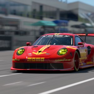 Momo Porsche At Suzuka 2