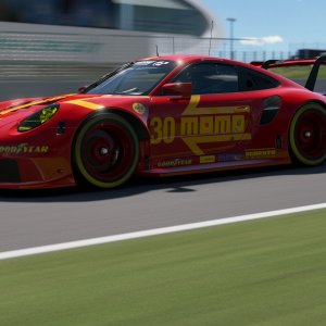 Momo Porsche At Suzuka 5