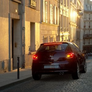 Picking up a friend on Montmartre