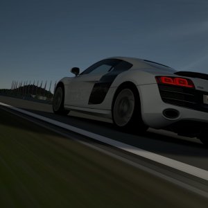 R8 (4)