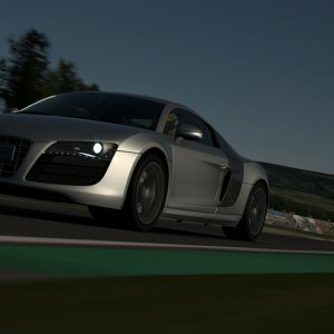 R8 (10)