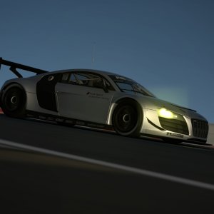 R8 LMS VRR