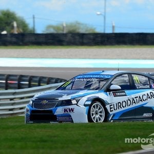 Wtcc-termas-de-rio-hondo-2015-gregoire-demoustier-craft-bamboo-racing-chevrolet-rml-cruze