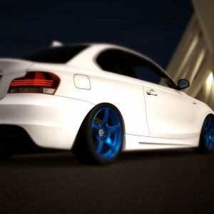 Drifting BMW 135i Coupe (2).jpg