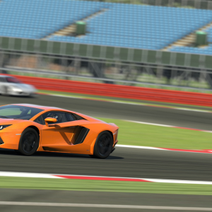 Aventador-Silverstone_edit.png