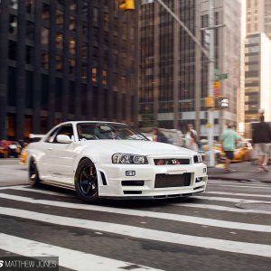 SKYLINE GT-R V-spec II Nur (R34) '02.jpg