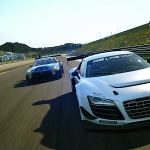 GT3 Cars Racing on Motegi_1.jpg