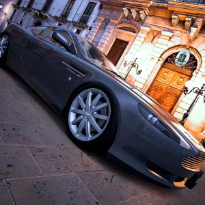 AstonMartin_Italy_3.jpg