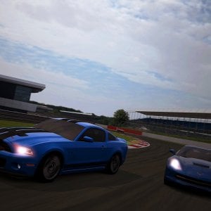 GT500 vs Stingray on Silverstone.jpg